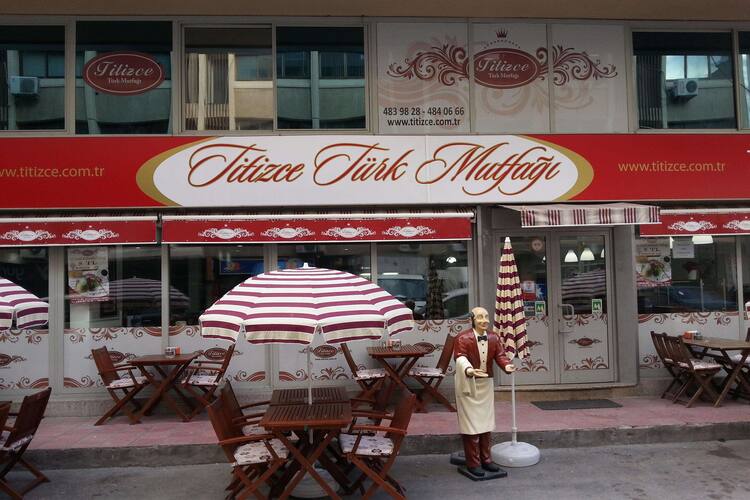 Titizce Turk Mutfagi Konak Izmir